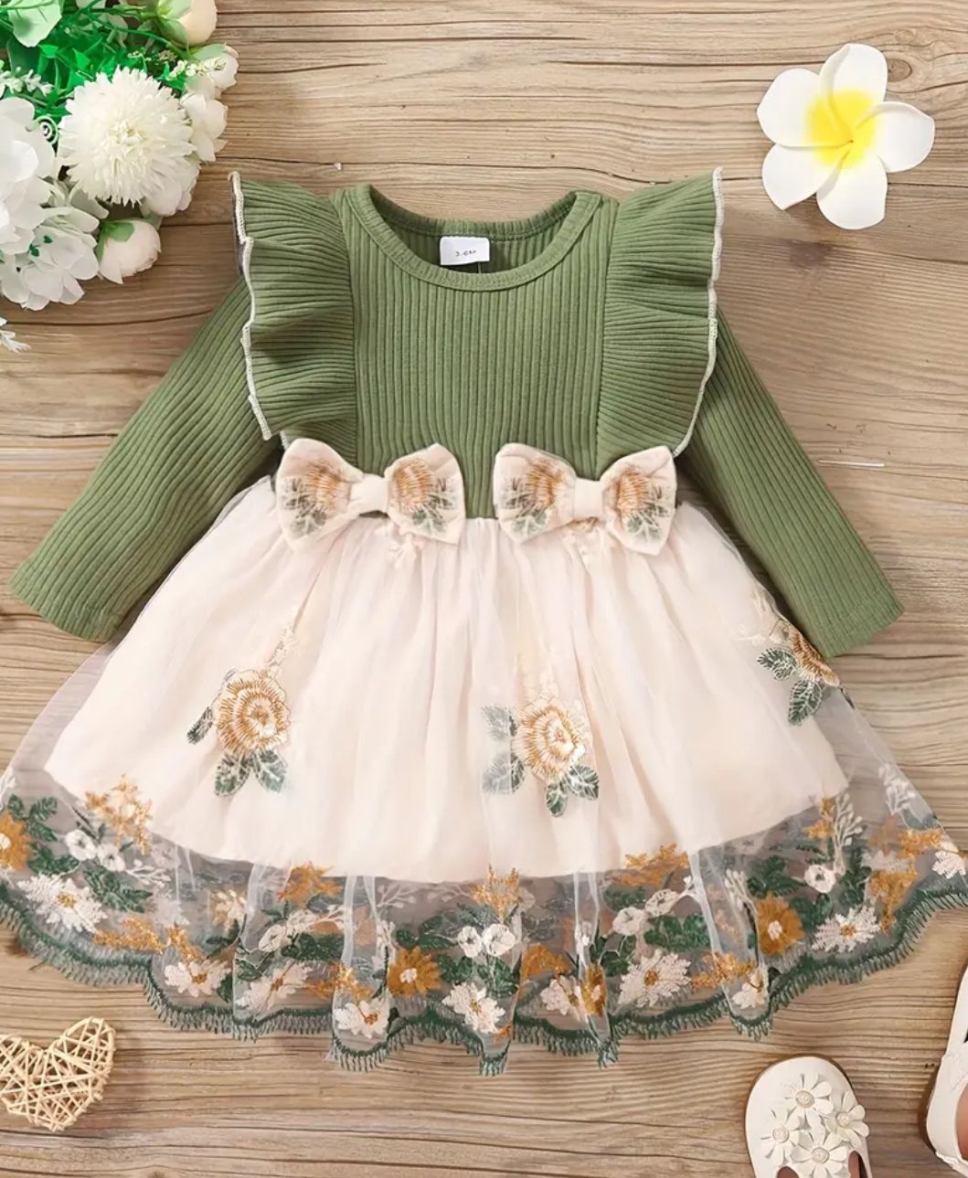 VESTIDO VERDE DE ENCAJE