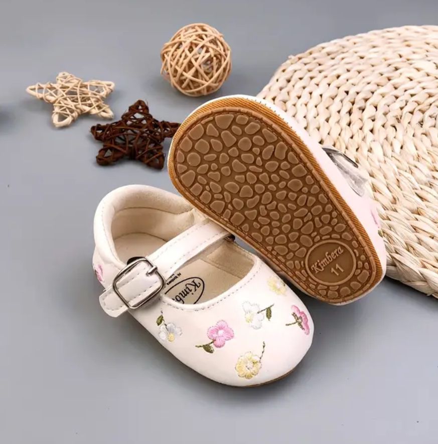 ZAPATOS DE FLORES
